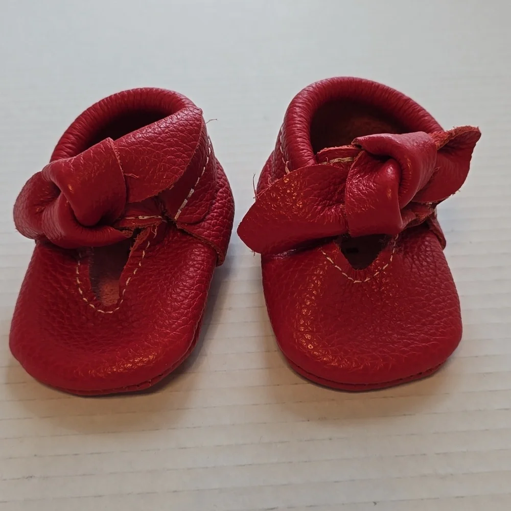 Freshly Picked Fire Engine Red Knotted Bow Baby Shoe Mary Jane Soft Sole Size 1